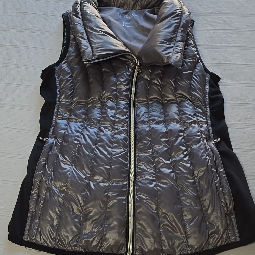 Calvin Klein Performance Asymmetrical Down Vest | Gunmetal Gray | Size XS - Picture 8 of 16